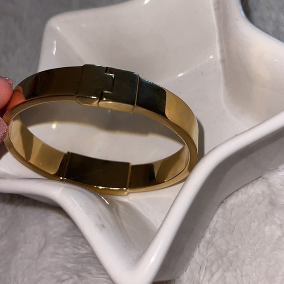 Michael Kors Locking Bracelet - Picture 3 of 4